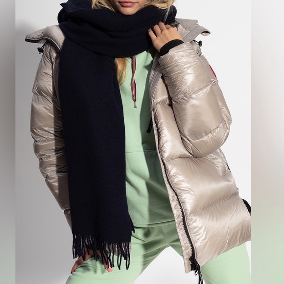 Canada Goose Ladies Solid Woven Scarf  Black - Picture 2 of 11